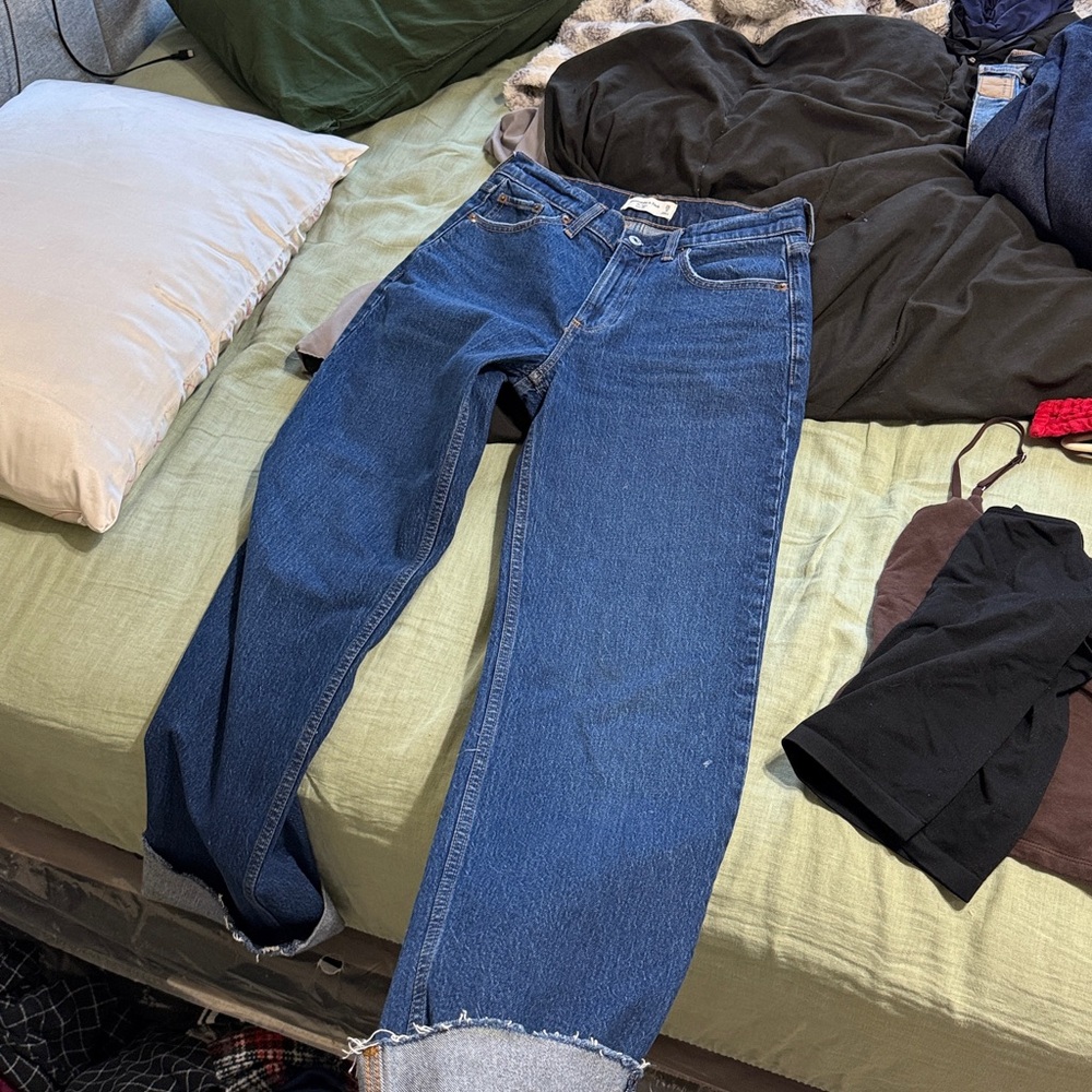 Abercrombie & Fitch Low Rise Baggy Dark Wash Jeans